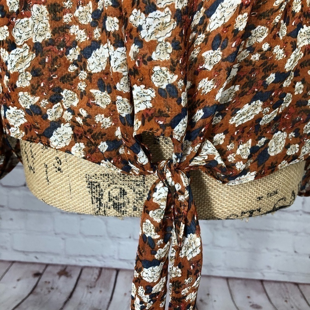BOUTIQUE Floral Off Shoulder Tie Front Boho Blouse - Picture 8 of 12